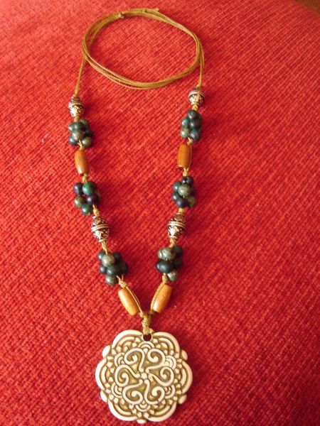 Verde com medalhão