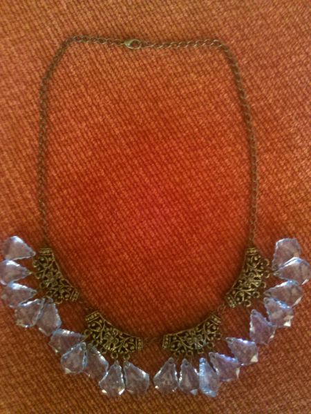 colar azul com ponteiras