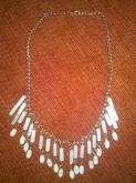 colar branco
